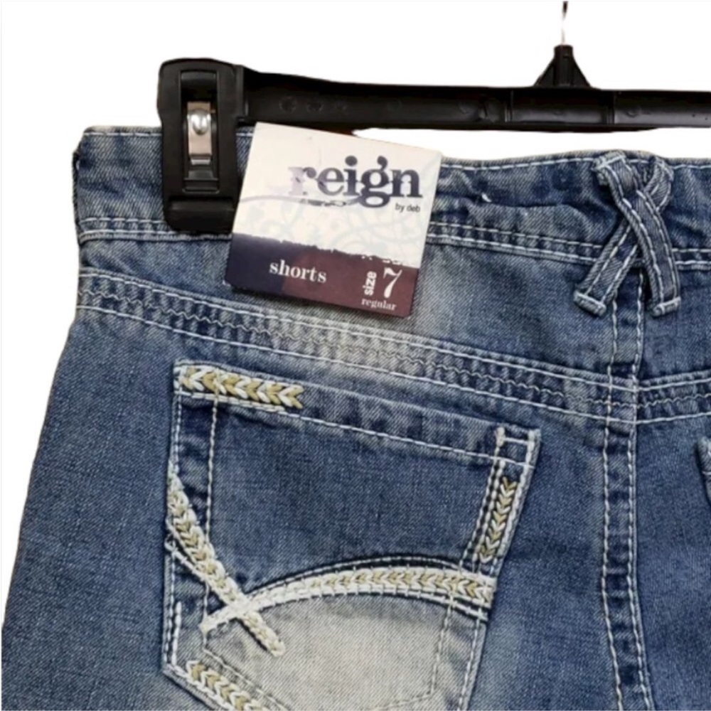 Reign Distressed Shorte - Picture 4 of 7